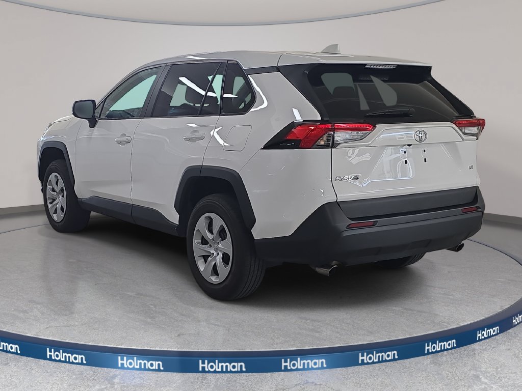 Used 2024 Toyota RAV4 LE FWD image 8