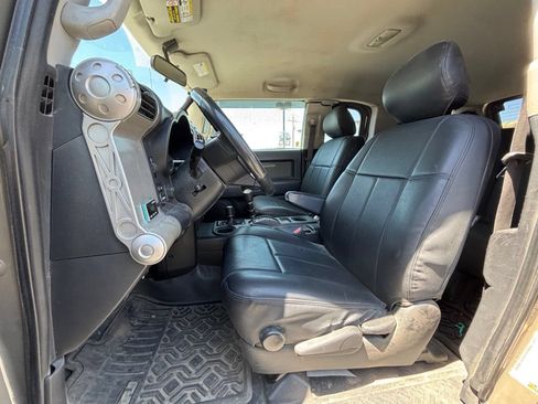 Used 2007 Toyota FJ Cruiser 4WD image 9
