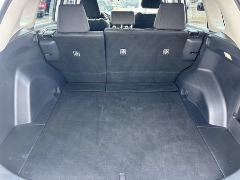 Used 2025 Toyota RAV4 LE AWD/4WD image 10