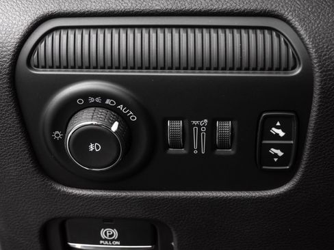 Used 2023 Jeep Wagoneer Series III w/ Convenience Group I image 34