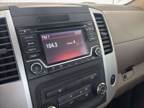 Used 2016 Nissan Frontier SV RWD image 7