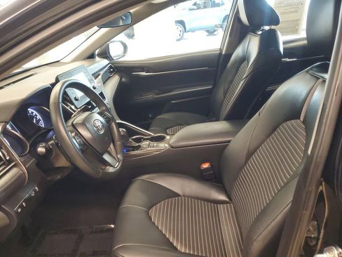 Used 2024 Toyota Camry SE image 14