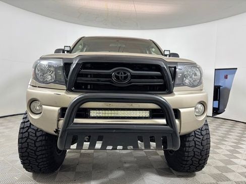 Used 2005 Toyota Tacoma 4x4 Access Cab image 2