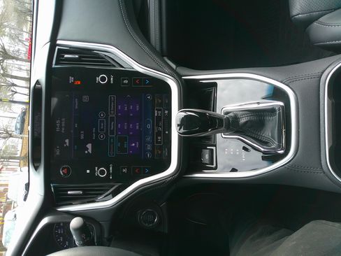 Used 2022 Subaru Outback Limited image 26