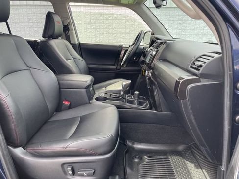 Used 2019 Toyota 4Runner TRD Off-Road Premium AWD/4WD image 17
