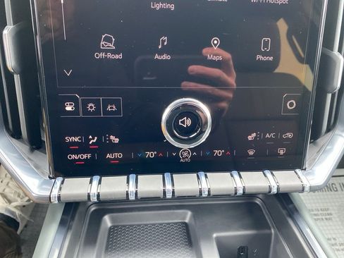 New 2026 GMC Acadia AT4 AWD/4WD image 17
