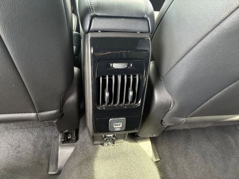 Used 2025 Jeep Compass Limited image 23