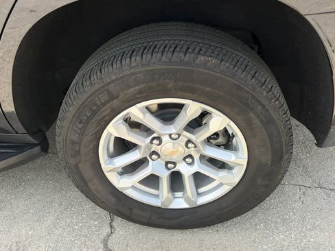 Used 2025 Chevrolet Tahoe LT image 21