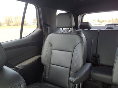 Used 2023 Chevrolet Traverse LT w/ LPO, Floor Liner Package AWD/4WD image 13