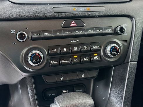 Used 2020 Kia Sportage LX w/ LX Popular Package image 15