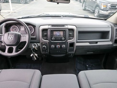 Used 2019 RAM 1500 Express w/ Express Value Package AWD/4WD image 5