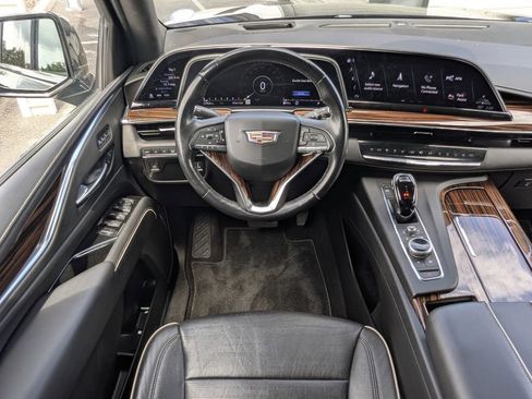 Used 2022 Cadillac Escalade ESV Premium Luxury AWD/4WD image 24
