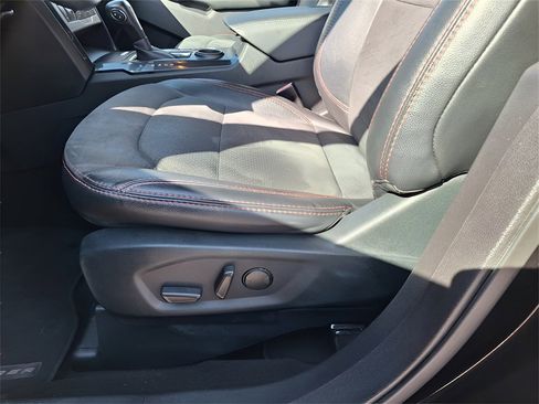 Used 2019 Ford Explorer XLT w/ Equipment Group 202A image 31