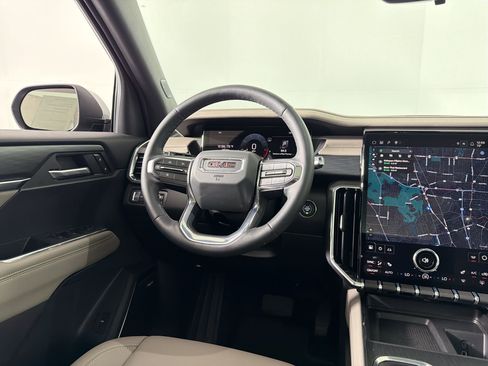 Used 2026 GMC Acadia Elevation w/ Elevation Premium Package image 28