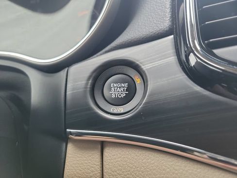 Used 2019 Jeep Grand Cherokee Limited RWD image 28