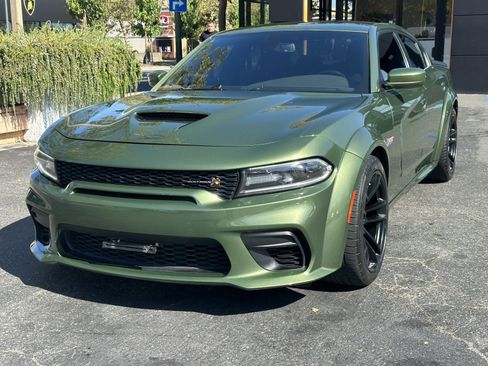 Used 2020 Dodge Charger Scat Pack RWD image 4