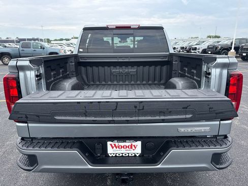 New 2026 GMC Sierra 1500 Elevation w/ Preferred Package AWD/4WD image 30