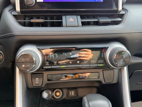 Used 2024 Toyota RAV4 XLE image 20