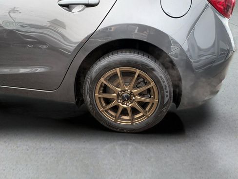 Used 2017 MAZDA MAZDA3 Sport image 33