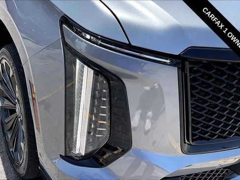 Used 2025 Cadillac Escalade V AWD/4WD image 33