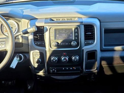 Used 2014 RAM 2500 Tradesman w/ Chrome Appearance Group image 17