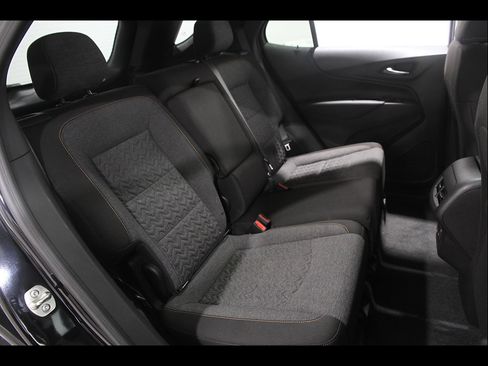 Used 2024 Chevrolet Equinox LT FWD image 18