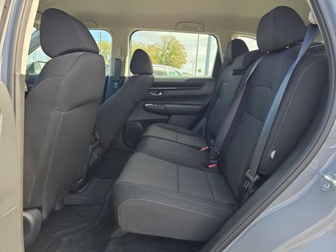 Used 2023 Honda CR-V LX image 13