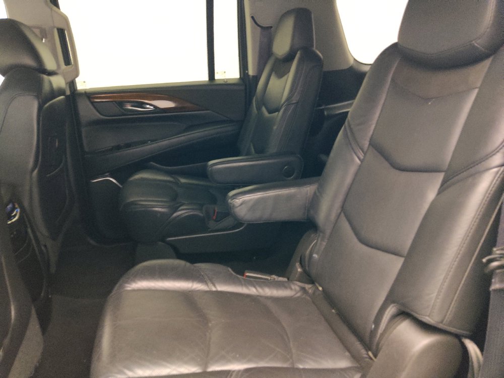 Used 2017 Cadillac Escalade ESV Premium Luxury AWD/4WD image 18