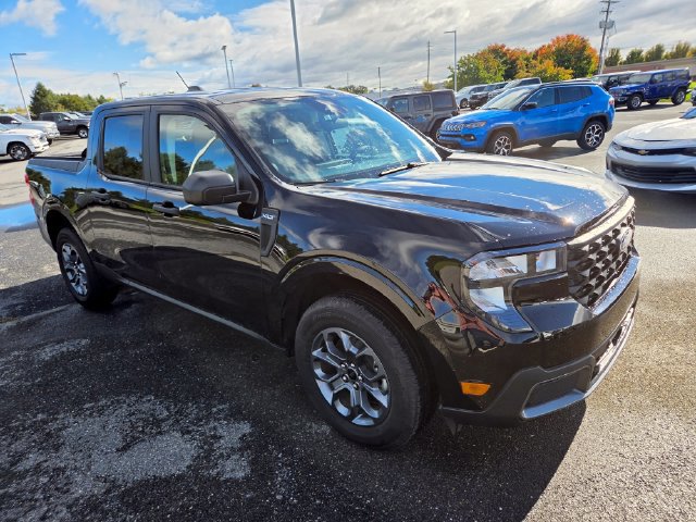 Used 2025 Ford Maverick XLT w/ Equipment Group 301A AWD/4WD image 19
