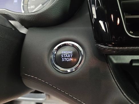Used 2023 Toyota Highlander XSE AWD/4WD image 24