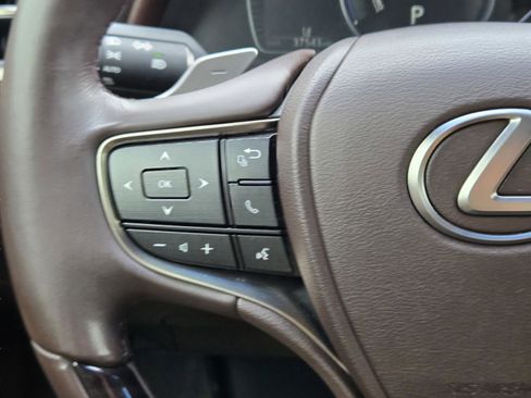 Used 2019 Lexus ES 300h w/ Accessory Package 2 FWD image 30