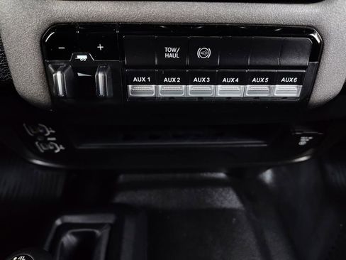 Used 2021 RAM 4500 Tradesman w/ Chrome Appearance Group image 9