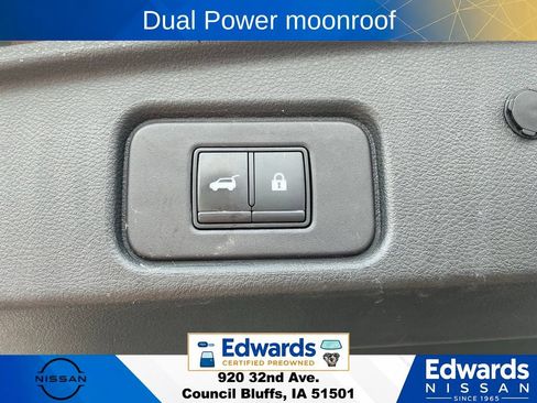 Used 2022 Nissan Pathfinder Platinum w/ Lighting Package (N93) AWD/4WD image 15