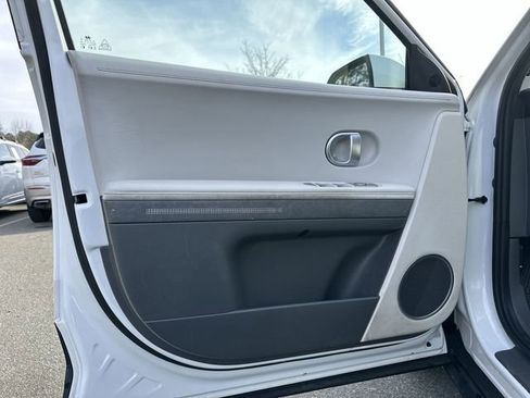 Used 2023 Hyundai Ioniq 5 SEL image 14