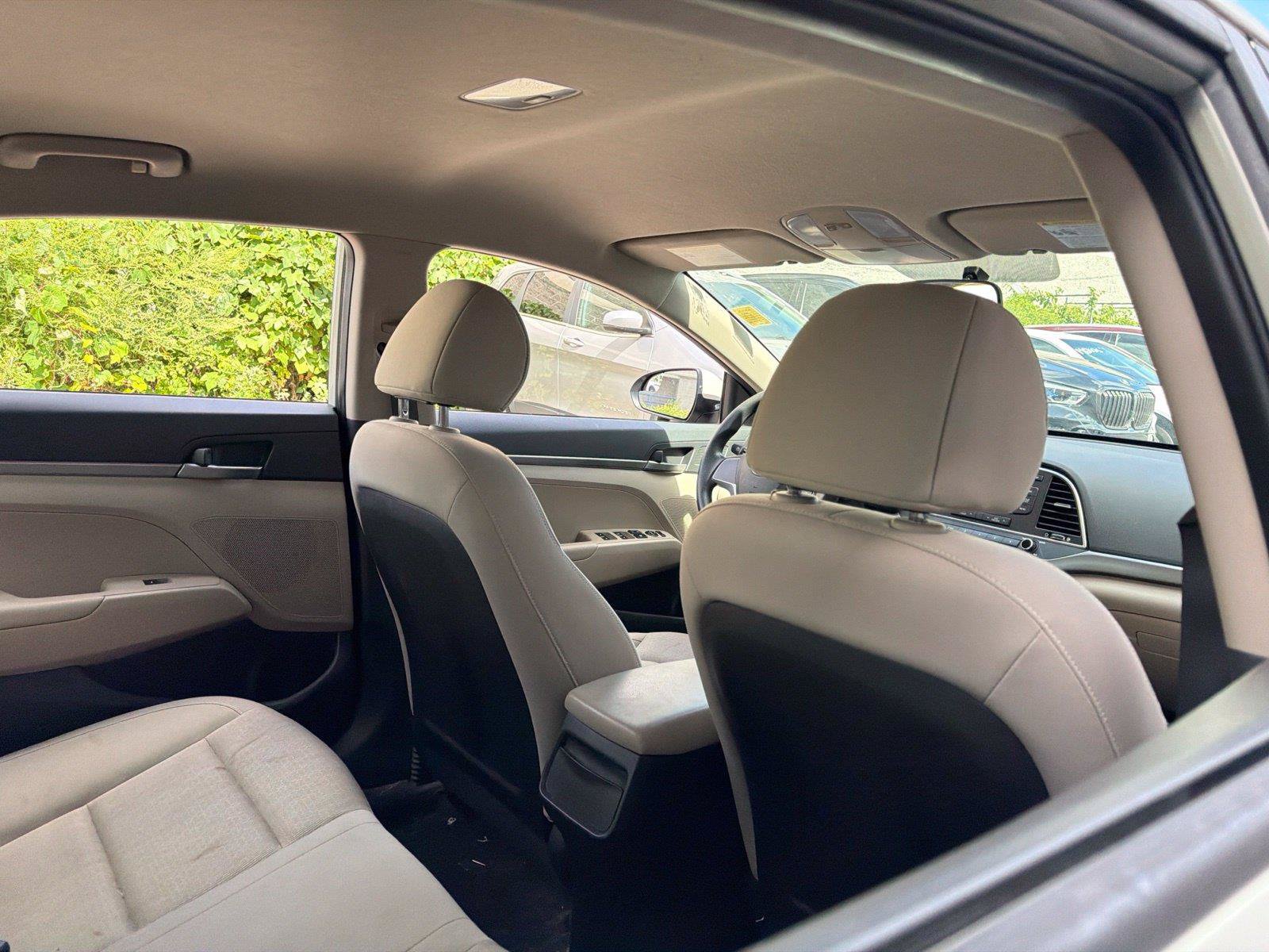 Used 2017 Hyundai Elantra SE FWD image 14
