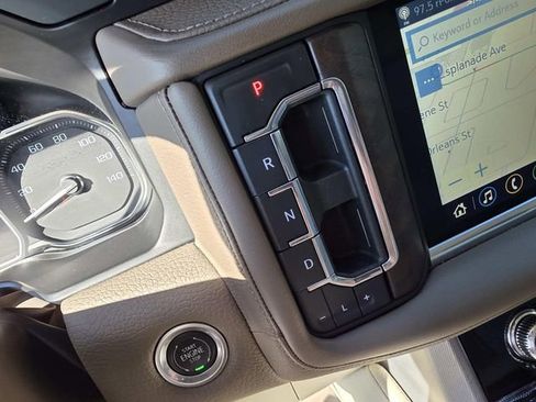 Used 2021 GMC Yukon Denali w/ Denali Ultimate Package image 16