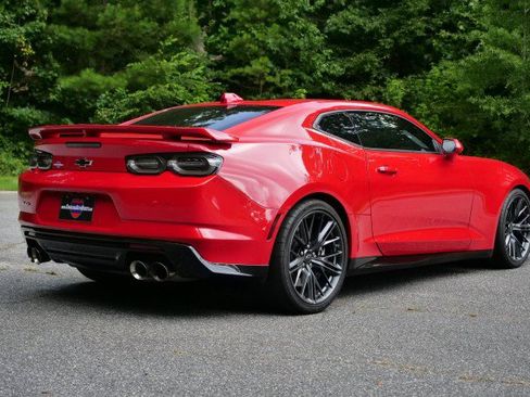 Used 2022 Chevrolet Camaro ZL1 RWD image 44