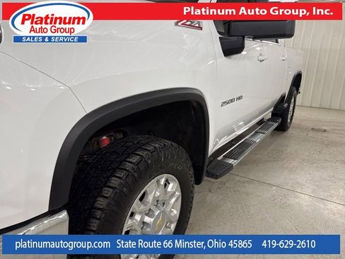 Used 2024 Chevrolet Silverado 2500 LT image 39