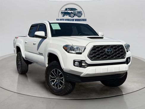 Used 2020 Toyota Tacoma TRD Sport AWD/4WD image 4