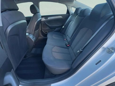 Used 2018 Hyundai Sonata SE FWD image 25