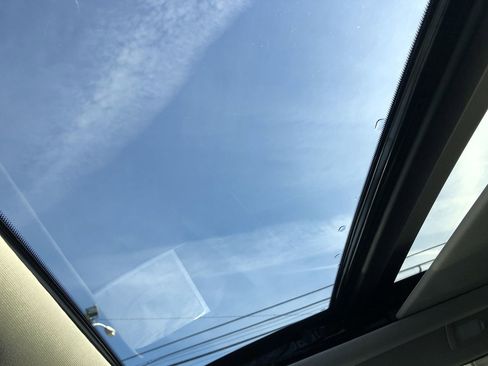 New 2025 Nissan Pathfinder SV w/ SV Premium Package image 33