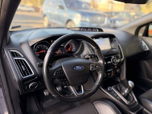 Used 2017 Ford Focus RS image 9