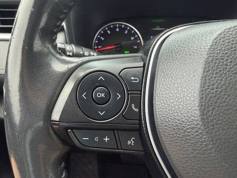 Used 2019 Toyota RAV4 XLE AWD/4WD image 16