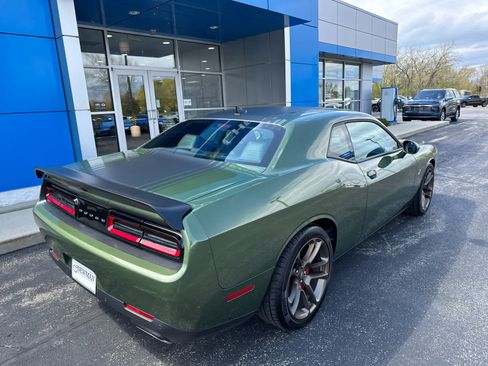 Used 2022 Dodge Challenger R/T Scat Pack w/ Shaker Package RWD image 7
