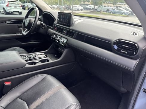 Used 2025 Honda Pilot Touring image 27