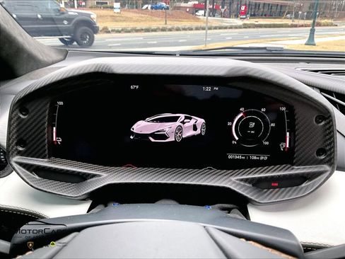 Used 2024 Lamborghini Revuelto image 20