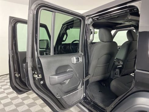 Used 2023 Jeep Wrangler Willys image 37