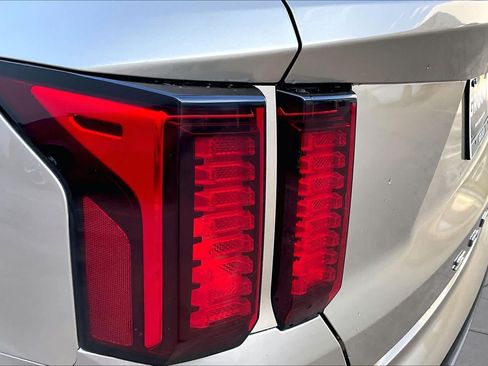 Used 2021 Kia Sorento S w/ Panoramic Sunroof Package FWD image 28