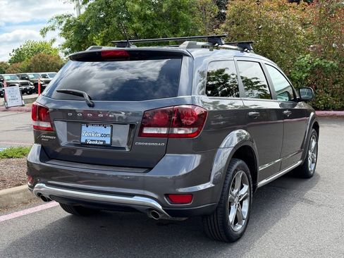 Used 2017 Dodge Journey Crossroad w/ Popular Equipment Group AWD/4WD image 7