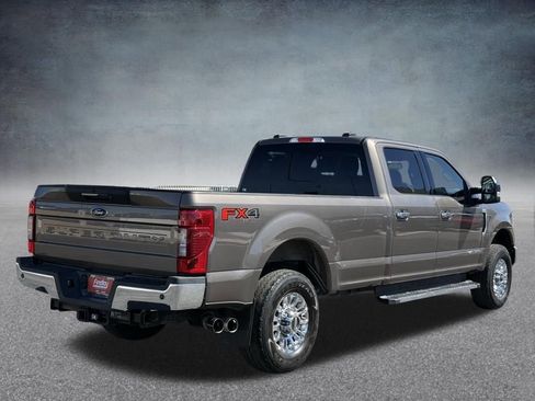 Used 2022 Ford F350 Lariat w/ Lariat Ultimate Package image 3